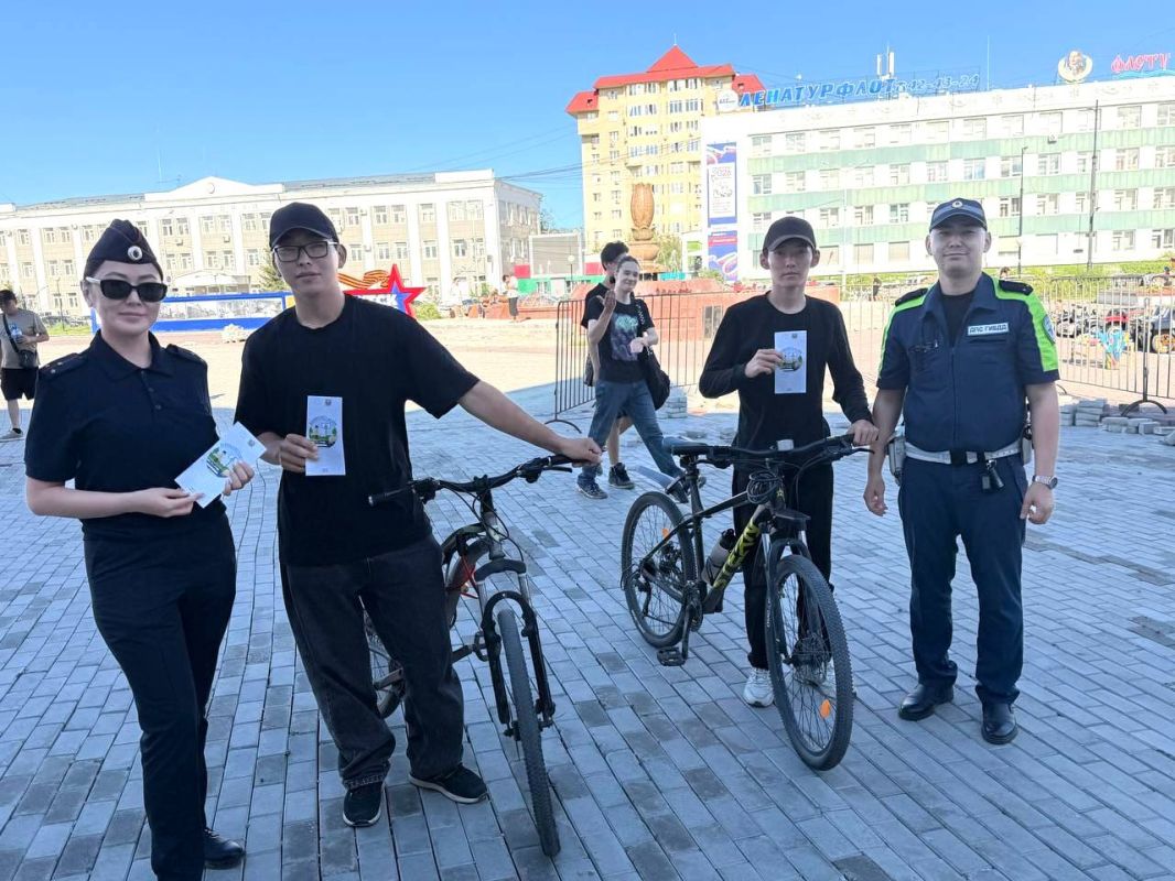 В Якутске сотрудники Госавтоинспекции проводят рейды по безопасности СИМ и велотранспорта В Якутске сотрудники Госавтоинспекции проводят рейды по безопасности СИМ и велотранспорта
