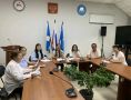 Рабочая группа по приему и проверке документов кандидатов Верхневилюйско-Горной окружной избирательной комиссии по дополнительным выборам народного депутата РСЯ) за работой