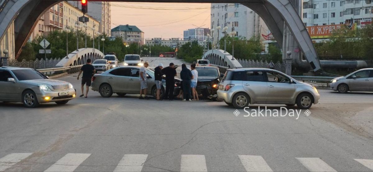ДТП на перекрестке Богатырёва — Губина #отподписчика ДТП на перекрестке Богатырёва — Губина #отподписчика