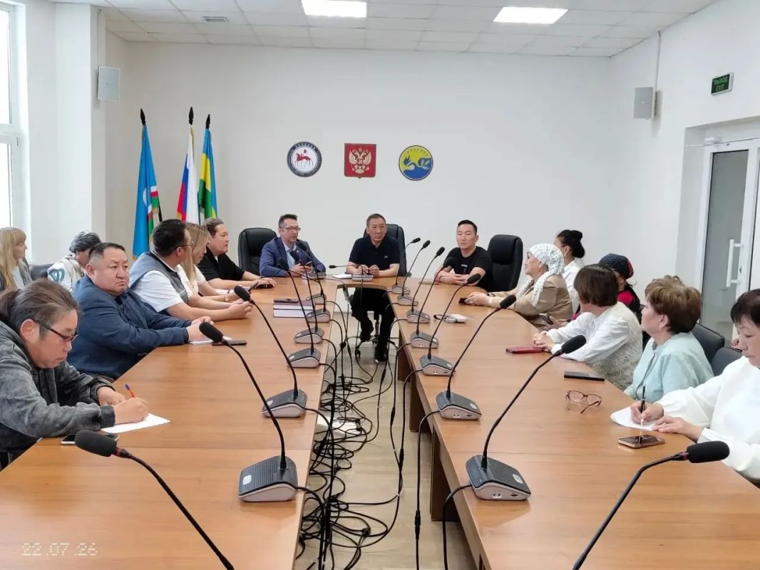 В ходе рабочей поездки в Вилюйский улус посетили ключевые культурные объекты, оценили результаты реализации национальных проектов и обсудили планы развития отрасли В ходе рабочей поездки в Вилюйский улус посетили ключевые культурные объекты, оценили результаты реализации национальных проектов и обсудили планы развития отрасли