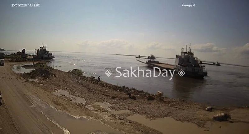 Судя по фото с камер, вНижнем Бестяхе начинает затапливать, и в том числе накопительную площадку Судя по фото с камер, вНижнем Бестяхе начинает затапливать, и в том числе накопительную площадку
