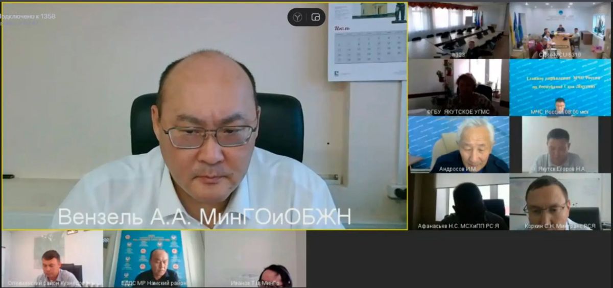 Айаал Вензель провел заседание оперштаба по ликвидации последствий летнего паводка в Якутии