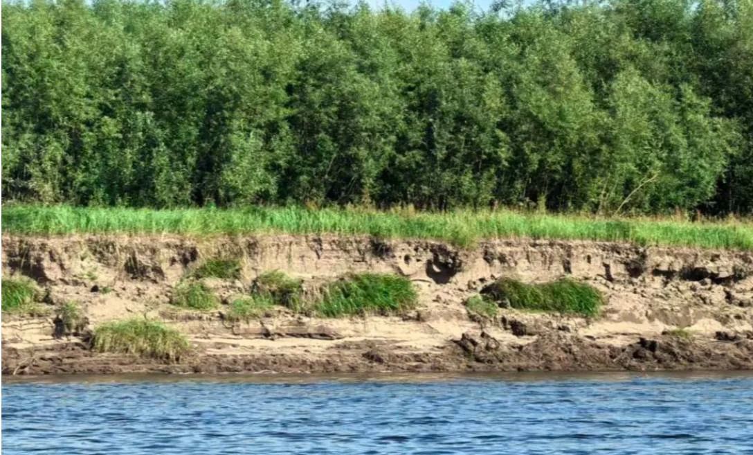 На реках Якутии продолжается спад воды