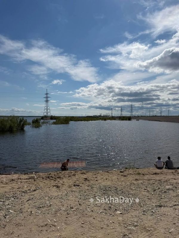 Пантон уплыл с 203-го. Подписывайтесь на канал MAX.ru/SakhaDay! Пантон уплыл с 203-го. Подписывайтесь на канал MAX.ru/SakhaDay!