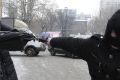 Мужчина вырвал сумку у пенсионерки на остановке