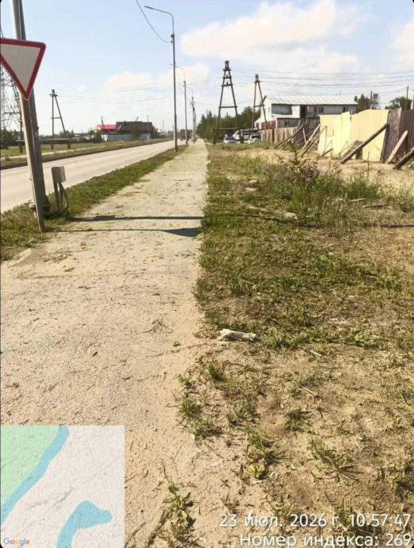 Продолжаются работы по покосу травы в Строительном округе Продолжаются работы по покосу травы в Строительном округе
