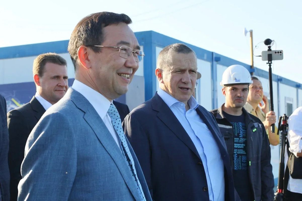Айсен Николаев: Вместе с заместителем Председателя Правительства Российской Федерации - полномочным представителем Президента Российской Федерации в Дальневосточном федеральном округе Юрием Петровичем Трутневым проверили ход... Айсен Николаев: Вместе с заместителем Председателя Правительства Российской Федерации - полномочным представителем Президента Российской Федерации в Дальневосточном федеральном округе Юрием Петровичем Трутневым проверили ход...