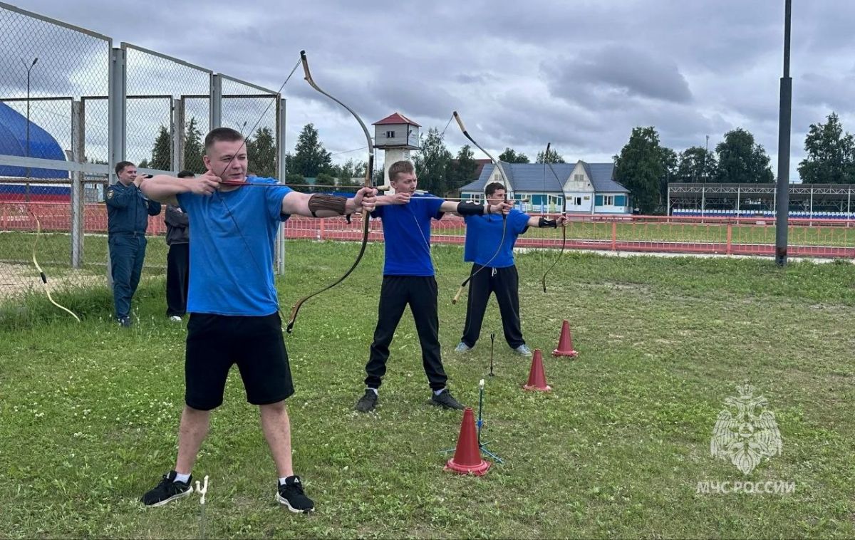 Спорт + традиции = сила духа! Пожарные Ленского района впервые сразились в национальных состязаниях Спорт + традиции = сила духа! Пожарные Ленского района впервые сразились в национальных состязаниях