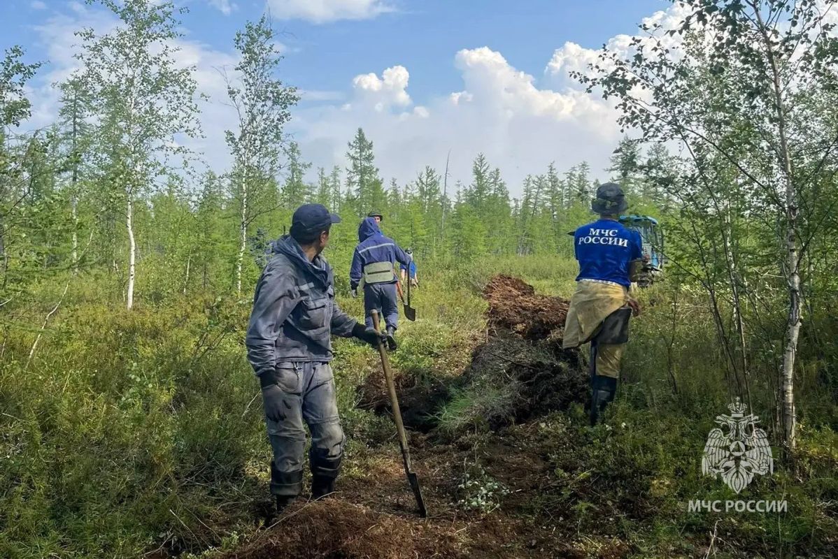 Оперативная обстановка: лесные пожары в Якутии Оперативная обстановка: лесные пожары в Якутии