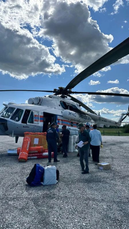 Жители Верхоянского района сплотились для помощи пострадавшим: собрано более 12 тонн гумпомощи Жители Верхоянского района сплотились для помощи пострадавшим: собрано более 12 тонн гумпомощи