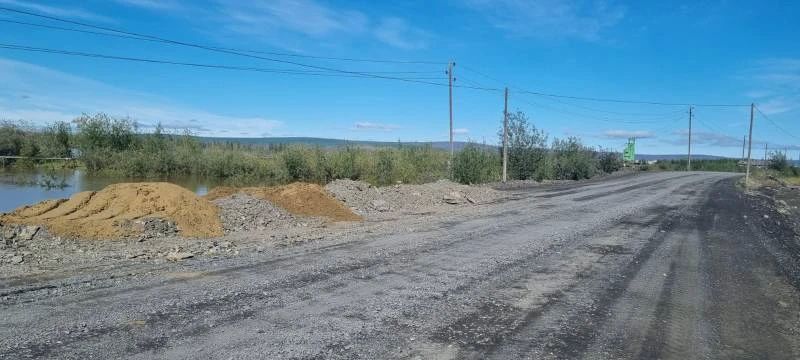 Паводок угрожает трассе «Яна» Паводок угрожает трассе «Яна»