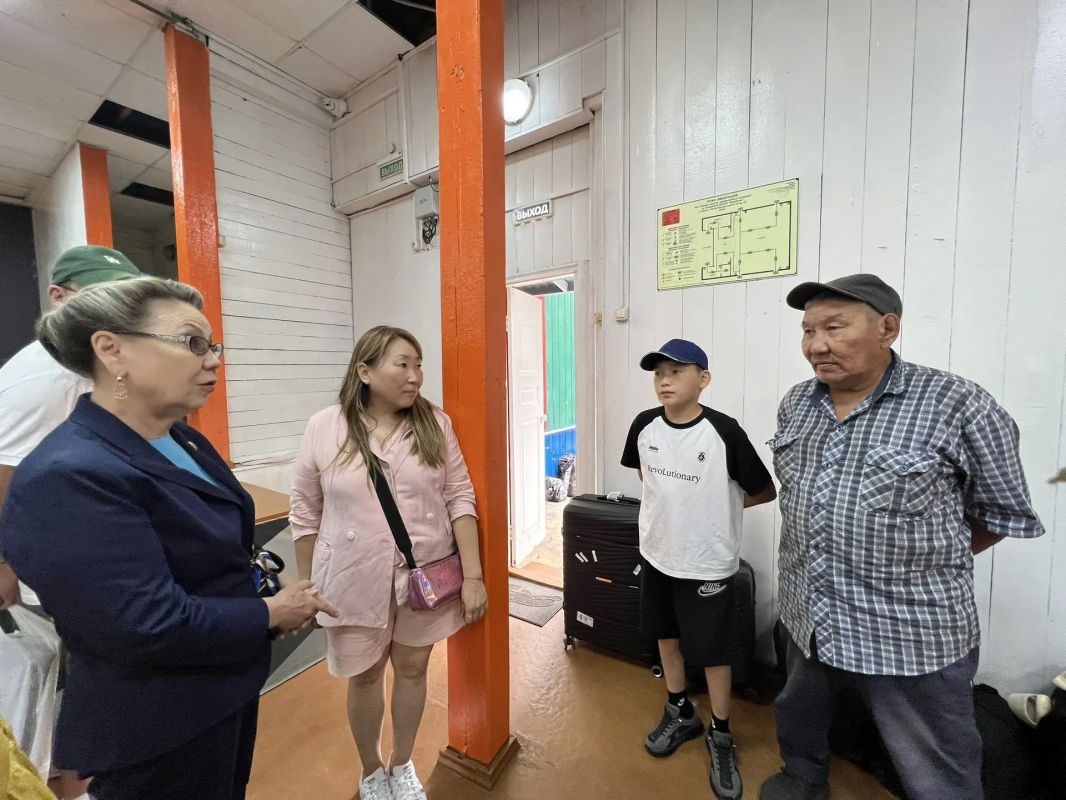 Галина Данчикова встретилась с детьми из подтопленных сел в лагере «Энергетик» Галина Данчикова встретилась с детьми из подтопленных сел в лагере «Энергетик»