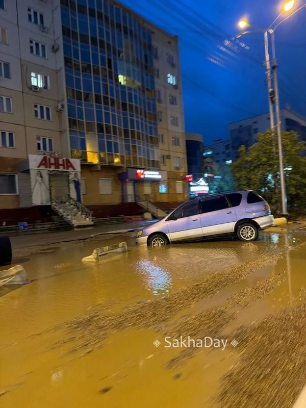 Еще один пострадавший автомобиль Еще один пострадавший автомобиль