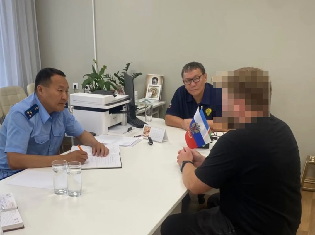 В Мегино-Кангаласской районе проведен совместный личный прием граждан и предпринимателей В Мегино-Кангаласской районе проведен совместный личный прием граждан и предпринимателей