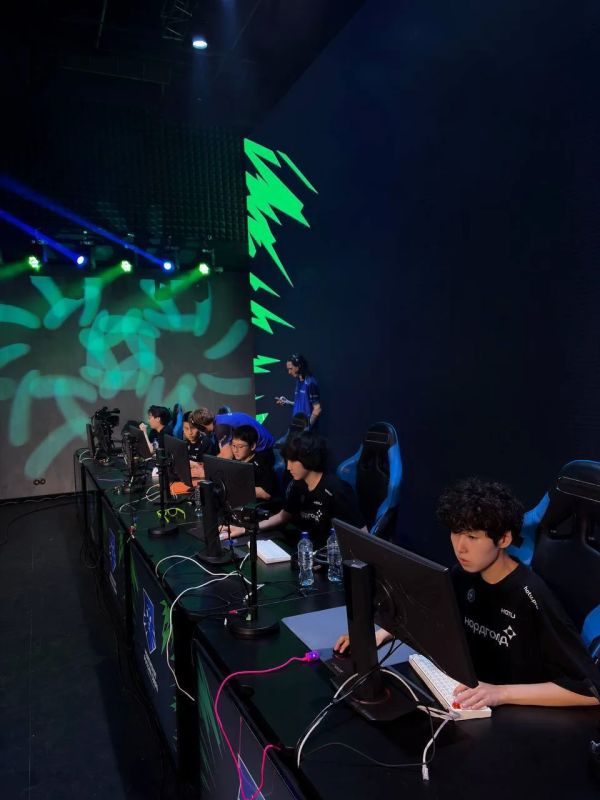 Чемпионат России по Counter-Strike Чемпионат России по Counter-Strike