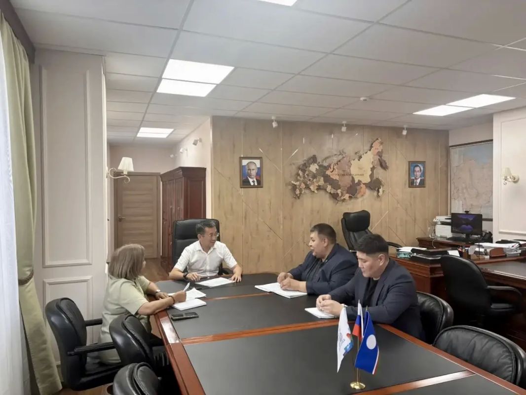 Иван Алексеев отметил опыт Верхоянского района по доходной части