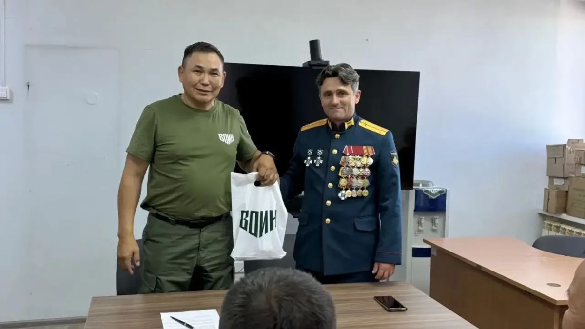 В якутском филиале Центра «ВОИН» побывал сербский доброволец, снайпер, участник СВО Деян Берич В якутском филиале Центра «ВОИН» побывал сербский доброволец, снайпер, участник СВО Деян Берич