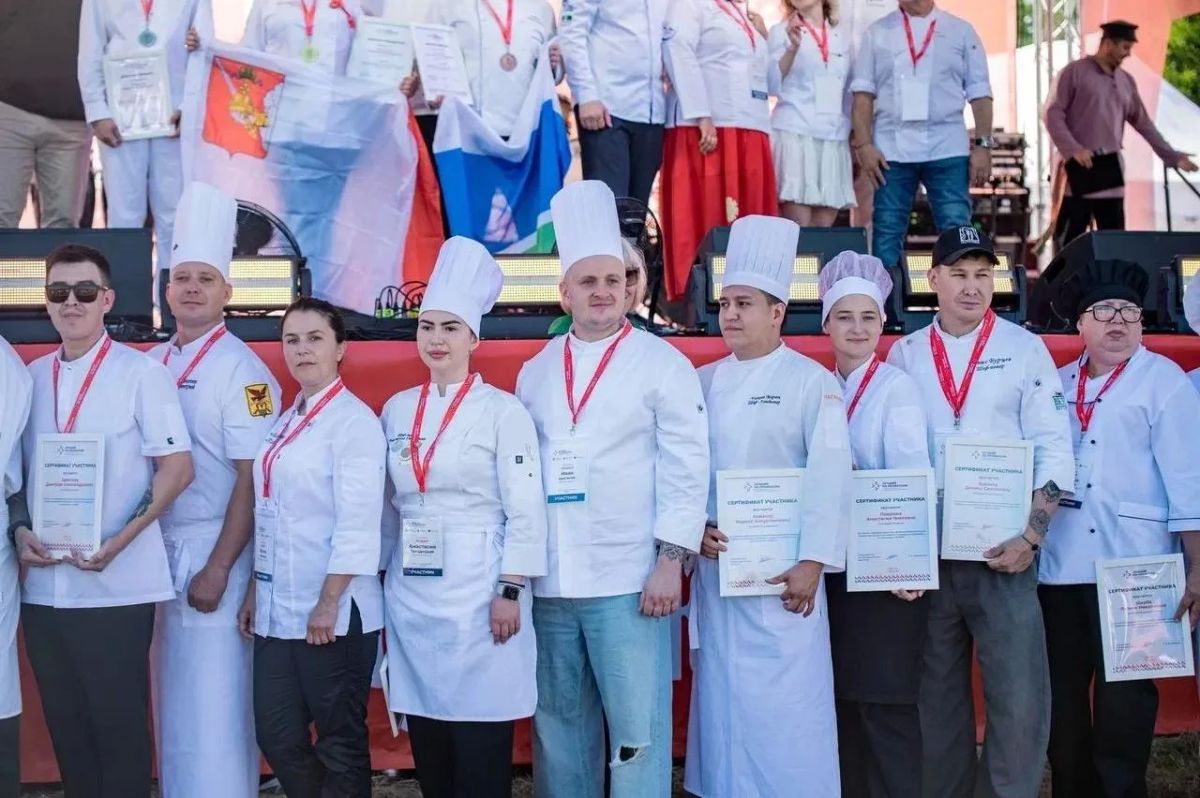Шеф-повар Денис Бурцев: о финале конкурса «Лучшего по профессии», строгом жюри и «хиленьком» зайце Шеф-повар Денис Бурцев: о финале конкурса «Лучшего по профессии», строгом жюри и «хиленьком» зайце