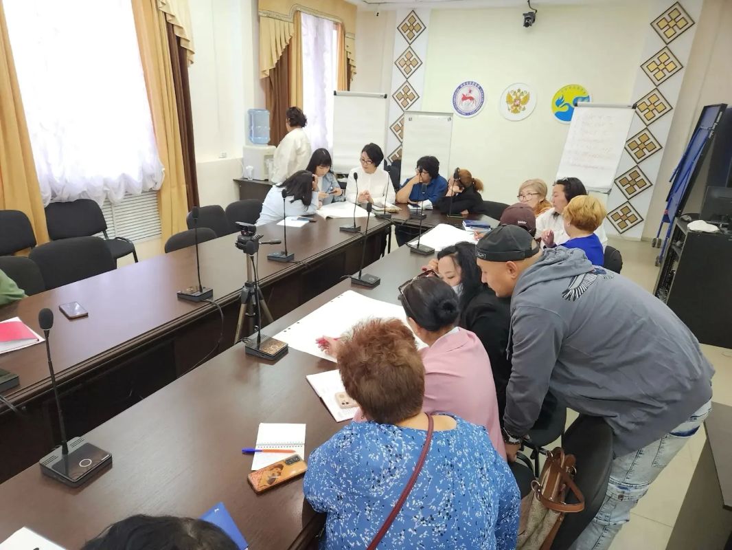 В Вилюйске прошло выездное обучение общественных наблюдателей от Общественной палаты Якутии В Вилюйске прошло выездное обучение общественных наблюдателей от Общественной палаты Якутии