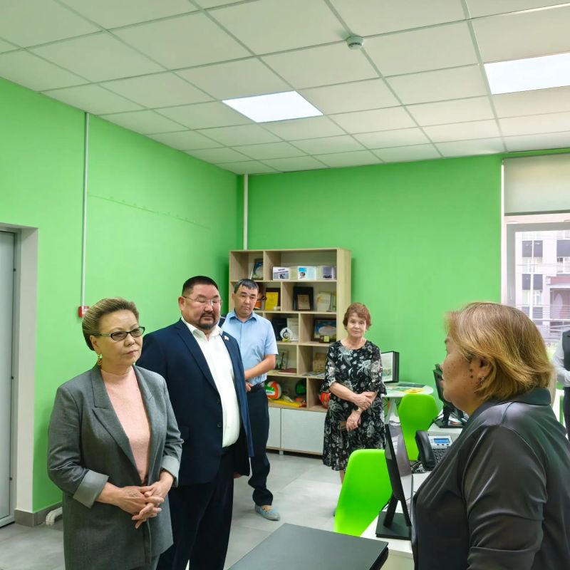 В семейном многофункциональном центре Олекминского района, который посетила на этой неделе, более четырехсот семей, оказавшиеся в трудной жизненной ситуации, смогли решить непростые вопросы В семейном многофункциональном центре Олекминского района, который посетила на этой неделе, более четырехсот семей, оказавшиеся в трудной жизненной ситуации, смогли решить непростые вопросы