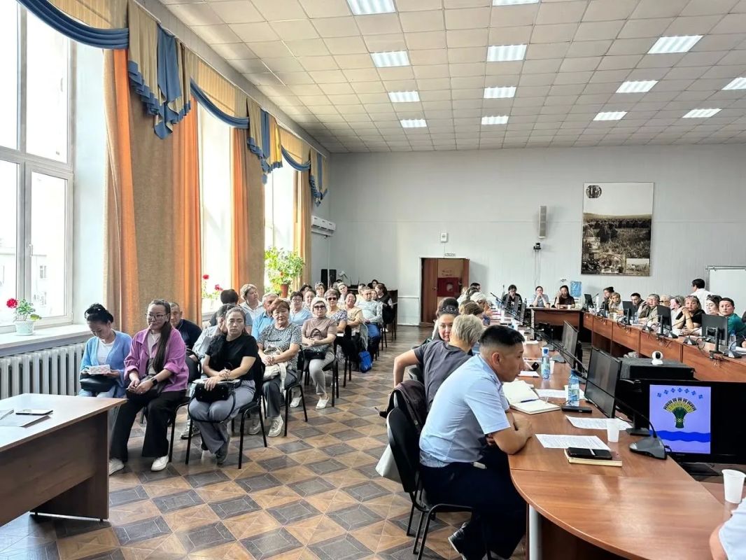 Обучаются организаторы выборов в Олекминском районе Обучаются организаторы выборов в Олекминском районе