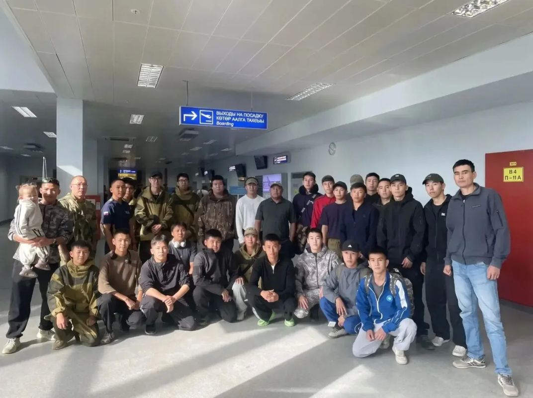 31 боец стройотрядов прибыли в Верхоянский улус