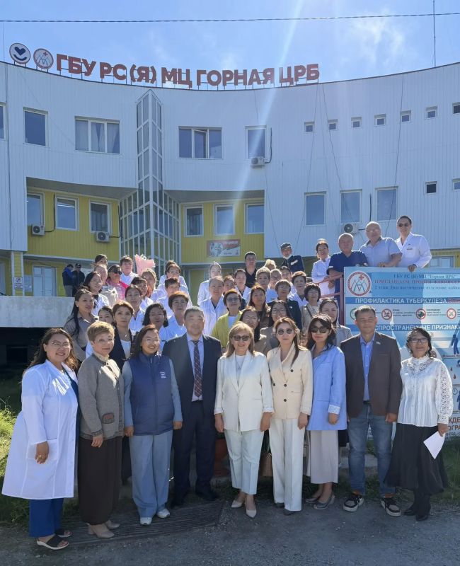 В Горном улусе состоялось выездное мероприятие Минздрава Якутии по внедрению здоровьесберегающих технологий в образовательную среду В Горном улусе состоялось выездное мероприятие Минздрава Якутии по внедрению здоровьесберегающих технологий в образовательную среду