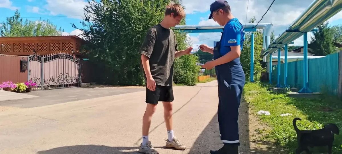 В Алданском районе спасатели провели профилактическую беседу В Алданском районе спасатели провели профилактическую беседу
