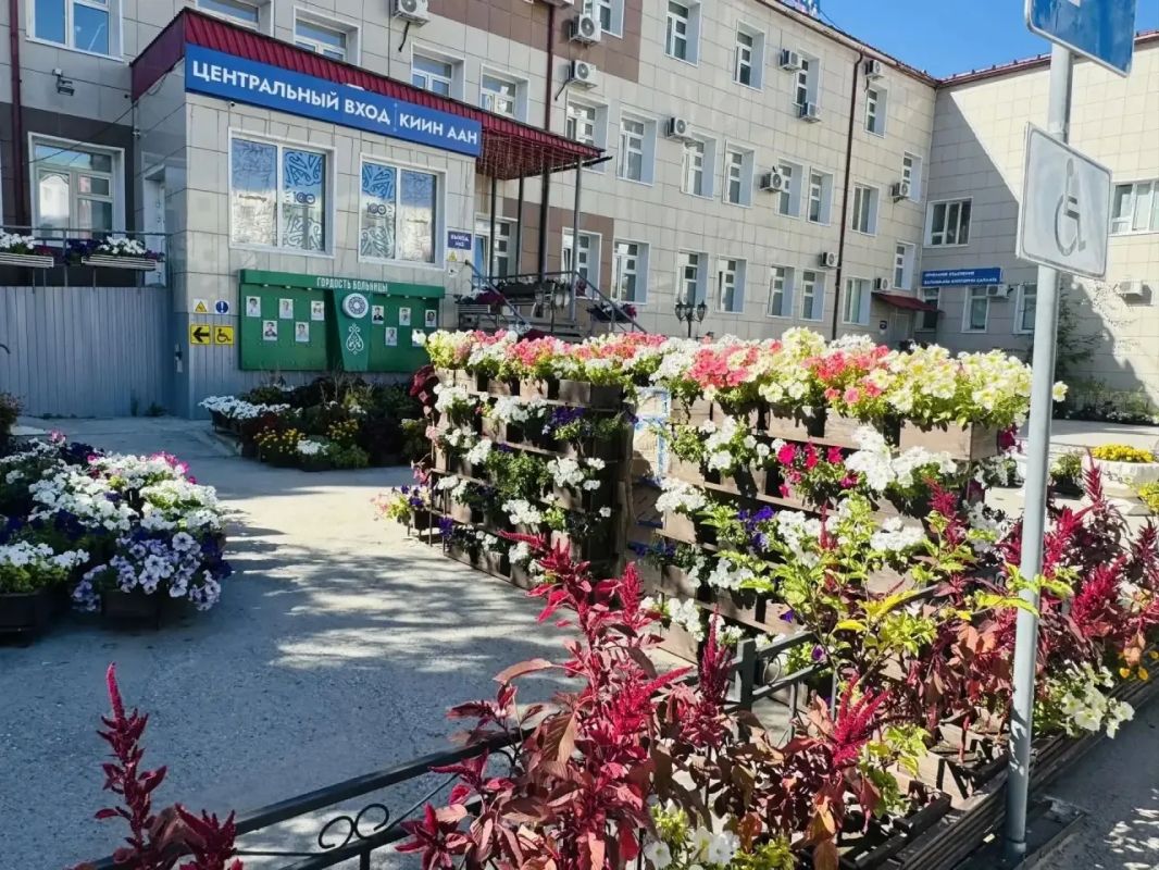 Посетил Якутскую республиканскую офтальмологическую клиническую больницу Посетил Якутскую республиканскую офтальмологическую клиническую больницу