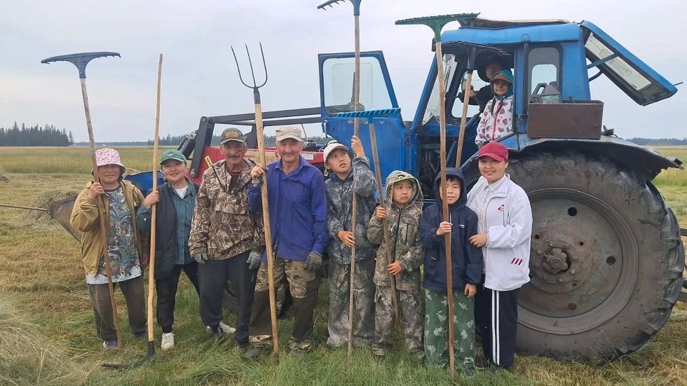 Уордьаннаах Уйбаан ыччаттара кыралыын-улаханныын окко туруннулар