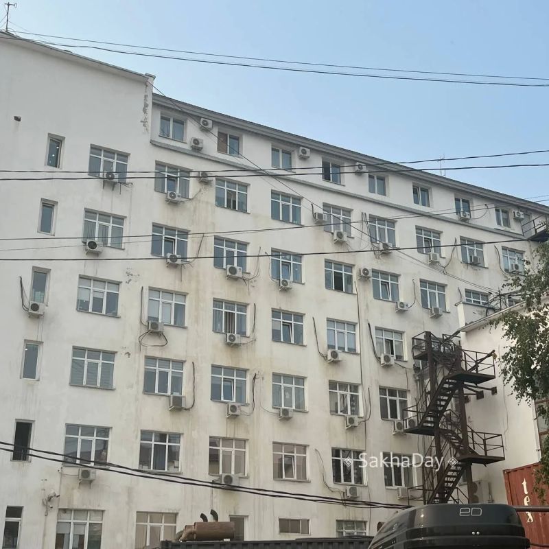 Сама мэрия тоже не может похвастаться суперемонтом Сама мэрия тоже не может похвастаться суперемонтом
