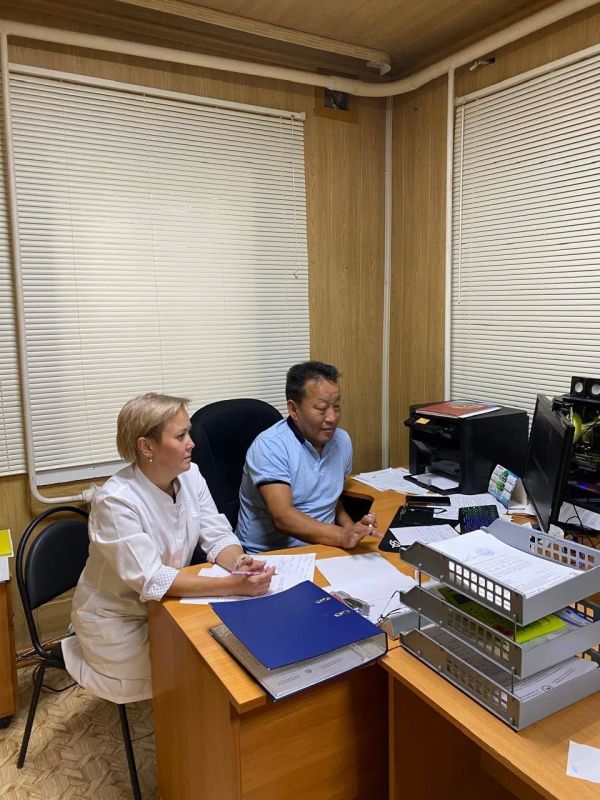 Сегодня, под председательством главы Олекминского района Николая Харбина состоялось совещание посредством ВКС с главами муниципальных образований по вопросам заготовки грубых кормов, устранения последствий летнего половодья
