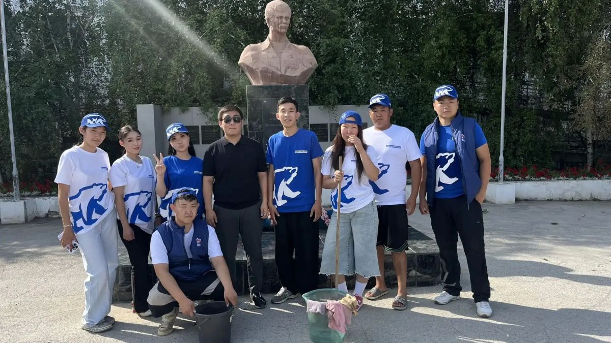 Сегодня Губинский округ, в частности сквер Рыжикова, стал местом объединения неравнодушных жителей и представителей партии «Единая Россия» для проведения масштабного субботника Сегодня Губинский округ, в частности сквер Рыжикова, стал местом объединения неравнодушных жителей и представителей партии «Единая Россия» для проведения масштабного субботника