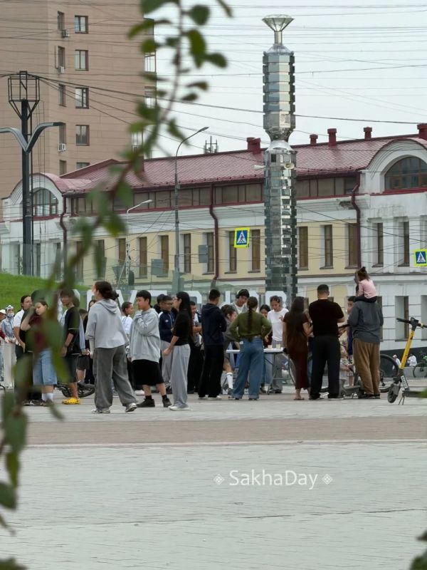 На площади оживленно. #дляsakhaday