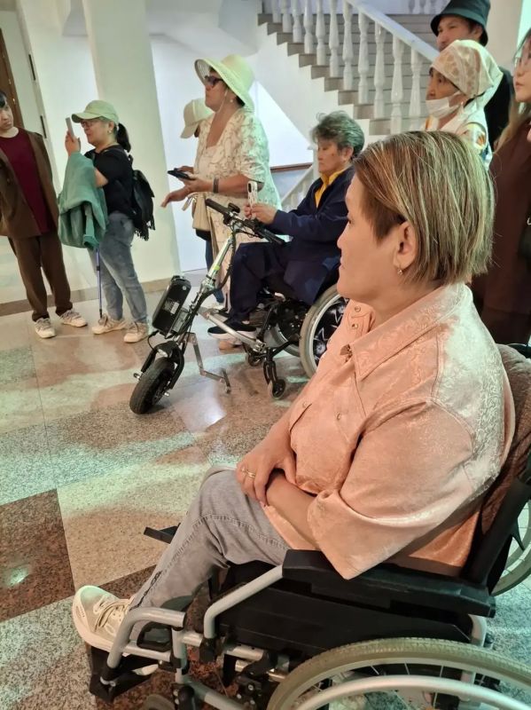 Получатели социальных услуг отделения «Специальный дом для граждан пожилого возраста и инвалидов» посетили выставку «Петергоф Получатели социальных услуг отделения «Специальный дом для граждан пожилого возраста и инвалидов» посетили выставку «Петергоф