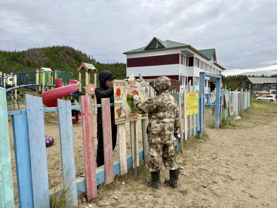 В селе Саскылах привели в порядок детскую площадку В селе Саскылах привели в порядок детскую площадку