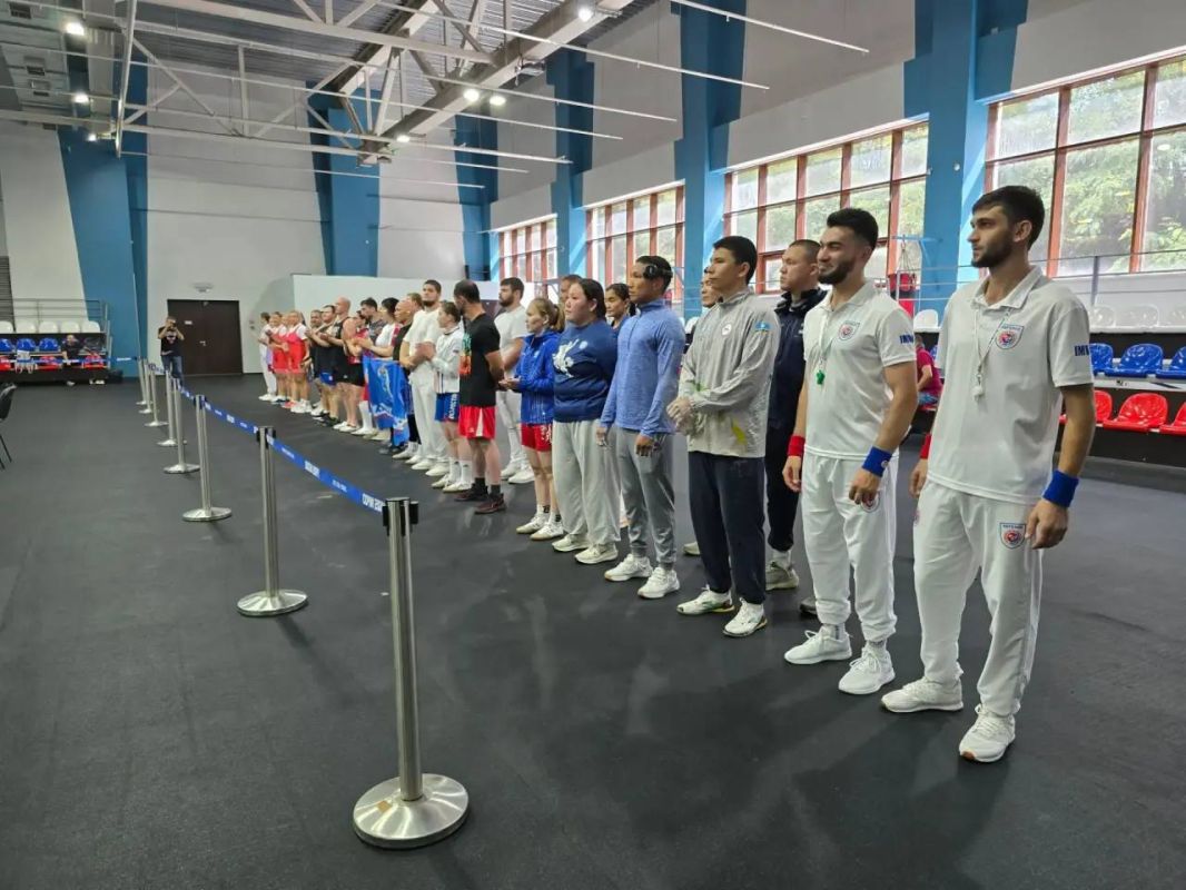 12–13 августа в Сочи состоялись Всероссийские соревнования по мас-рестлингу среди мужчин и женщин, посвящённые памяти олимпийского чемпиона Романа Михайловича Дмитриева 12–13 августа в Сочи состоялись Всероссийские соревнования по мас-рестлингу среди мужчин и женщин, посвящённые памяти олимпийского чемпиона Романа Михайловича Дмитриева