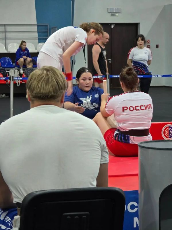 12–13 августа в Сочи состоялись Всероссийские соревнования по мас-рестлингу среди мужчин и женщин, посвящённые памяти олимпийского чемпиона Романа Михайловича Дмитриева 12–13 августа в Сочи состоялись Всероссийские соревнования по мас-рестлингу среди мужчин и женщин, посвящённые памяти олимпийского чемпиона Романа Михайловича Дмитриева