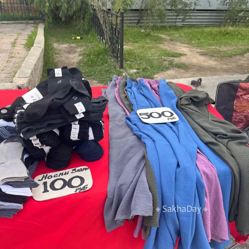 Несанкционированная торговля у Столички продолжается много лет Несанкционированная торговля у Столички продолжается много лет