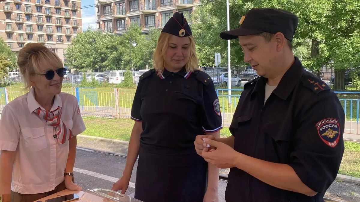 Уфимские транспортные полицейские провели профориентационное занятие для курсантов детской железной дороги Уфимские транспортные полицейские провели профориентационное занятие для курсантов детской железной дороги