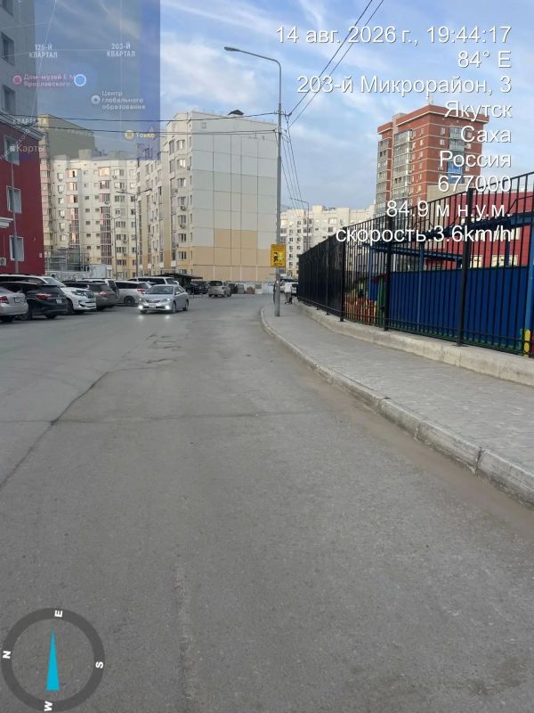 Уборка тротуаров в Губинском округе проводится ежедневно силами подрядной организации Уборка тротуаров в Губинском округе проводится ежедневно силами подрядной организации