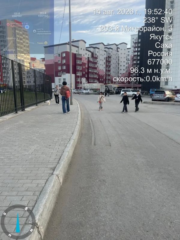 Уборка тротуаров в Губинском округе проводится ежедневно силами подрядной организации Уборка тротуаров в Губинском округе проводится ежедневно силами подрядной организации