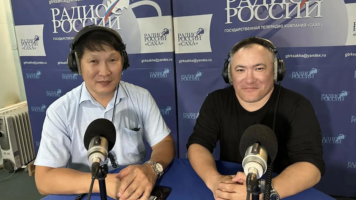 В новом выпуске радиопередачи "Голос Первых" гостями стали руководитель Управления по охране объектов культурного наследия Республики Саха (Якутия) Николай Макаров и руководитель проектов "Движения Первых" Андрей Емельянов. В новом выпуске радиопередачи "Голос Первых" гостями стали руководитель Управления по охране объектов культурного наследия Республики Саха (Якутия) Николай Макаров и руководитель проектов "Движения Первых" Андрей Емельянов.
