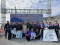 Чистота берегов — наша общая забота! С утра на берегу было шумно, но не от ветра — от дружной работы сотен неравнодушных людей
