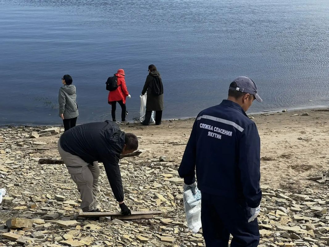 Служба спасения Якутии присоединилась к всероссийской акции «Вода России» Служба спасения Якутии присоединилась к всероссийской акции «Вода России»