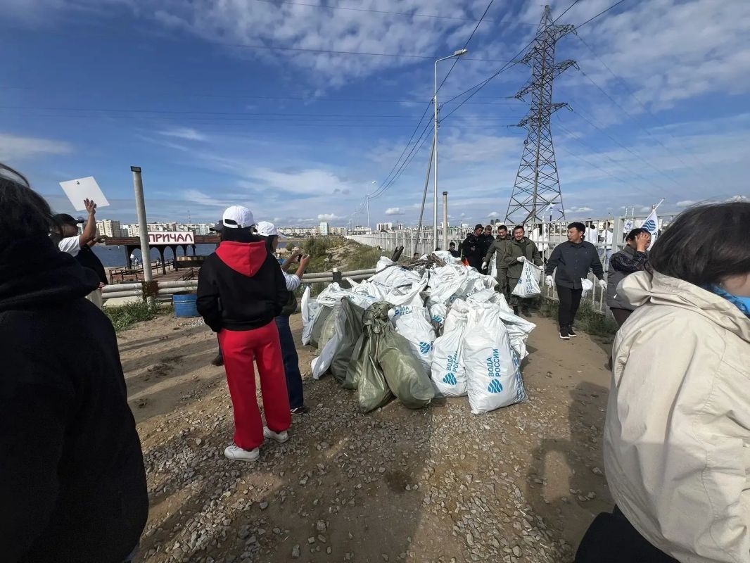 Служба спасения Якутии присоединилась к всероссийской акции «Вода России» Служба спасения Якутии присоединилась к всероссийской акции «Вода России»