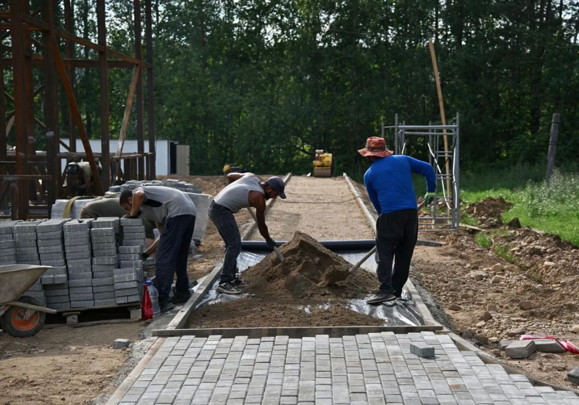 В поселке Нижний Куранах при поддержке «Полюс Алдан» идет строительство парка «Металлург» — подарок компании к 80-летию Нижнего Куранаха в Якутии В поселке Нижний Куранах при поддержке «Полюс Алдан» идет строительство парка «Металлург» — подарок компании к 80-летию Нижнего Куранаха в Якутии