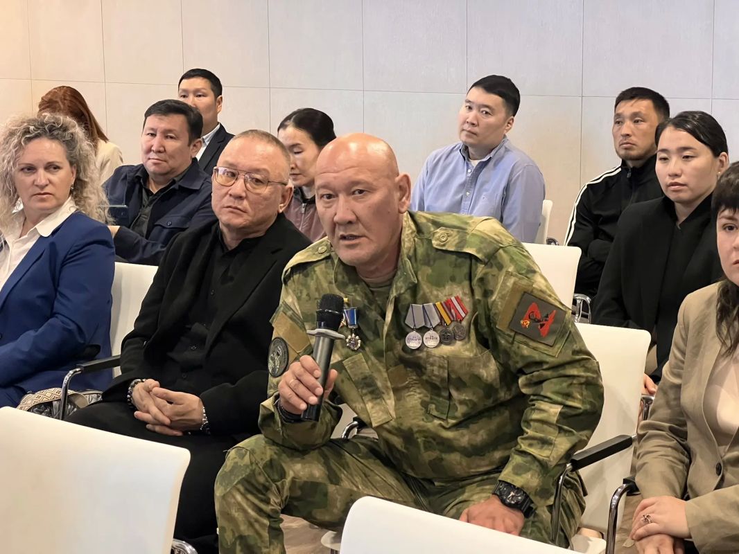 Открытый диалог «Вопрос–ответ»: ветераны СВО напрямую обращаются к специалистам Открытый диалог «Вопрос–ответ»: ветераны СВО напрямую обращаются к специалистам