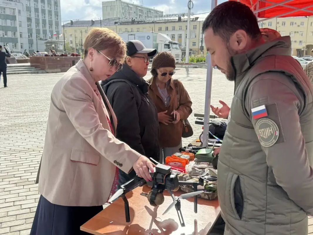 Якутский филиал Центра «ВОИН» представил свою базу на Августовском совещании работников образования Республики Саха (Якутия) Якутский филиал Центра «ВОИН» представил свою базу на Августовском совещании работников образования Республики Саха (Якутия)