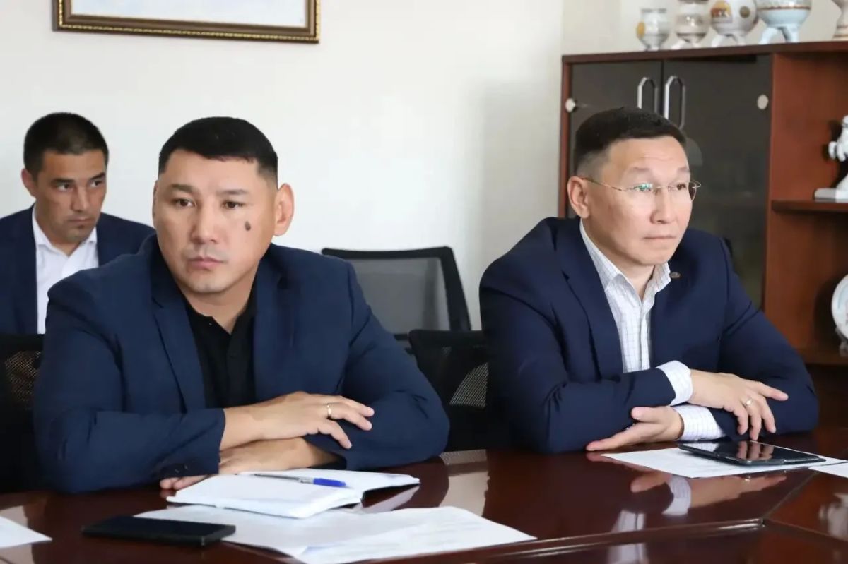 В Минсельхозе Якутии обсудили создание запаса кормов для стабильной зимовки сельхозживотных в Верхоянском районе В Минсельхозе Якутии обсудили создание запаса кормов для стабильной зимовки сельхозживотных в Верхоянском районе